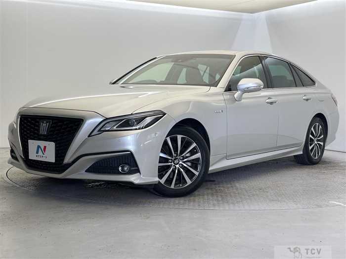 2019 Toyota Crown Hybrid