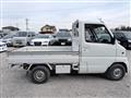 2000 Mitsubishi Minicab Truck