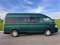 2005 Toyota Hiace Commuter
