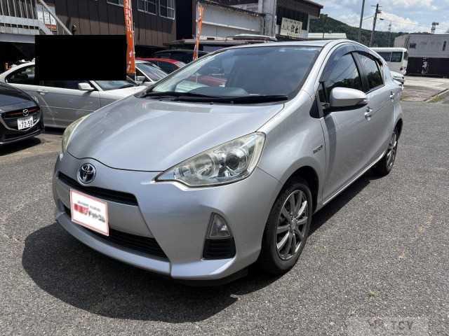 2013 Toyota AQUA