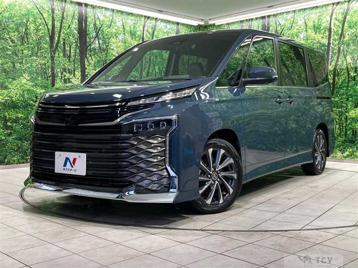 2022 Toyota Voxy