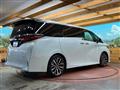 2025 Toyota Alphard Hybrid