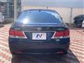 2013 Toyota Crown Hybrid