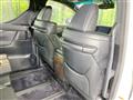 2015 Toyota Alphard Hybrid