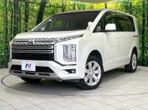 2019 Mitsubishi Delica D5