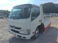 2013 Hino Dutro