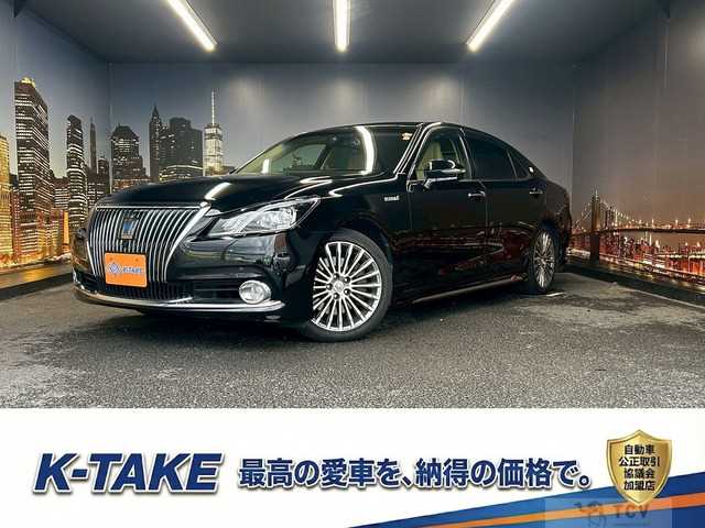 2014 Toyota Crown Majesta