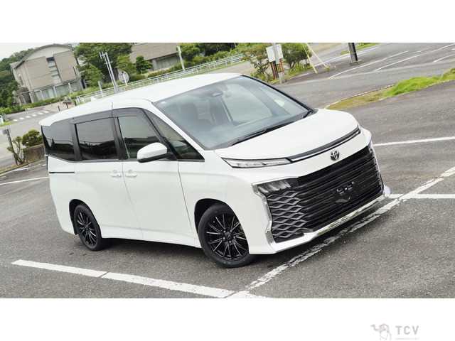 2023 Toyota Voxy