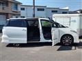 2013 Toyota Estima