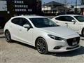 2017 Mazda Axela
