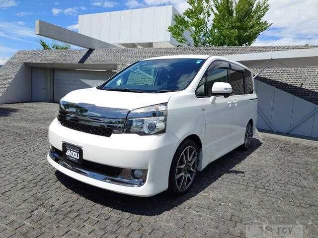 2013 Toyota Voxy