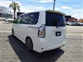 2013 Toyota Voxy