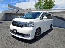 2013 Toyota Voxy
