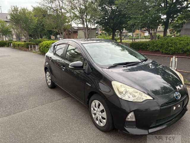 2013 Toyota AQUA