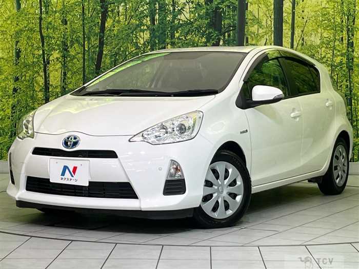 2013 Toyota AQUA