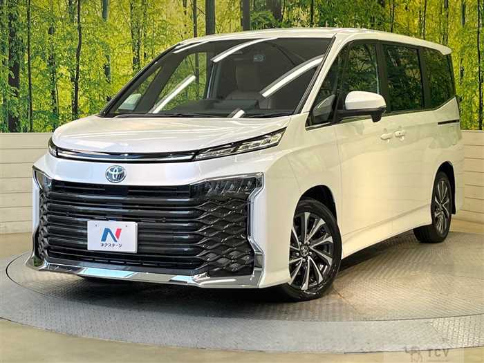 2025 Toyota Voxy