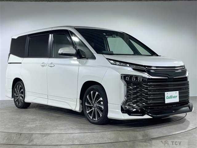 2023 Toyota Voxy