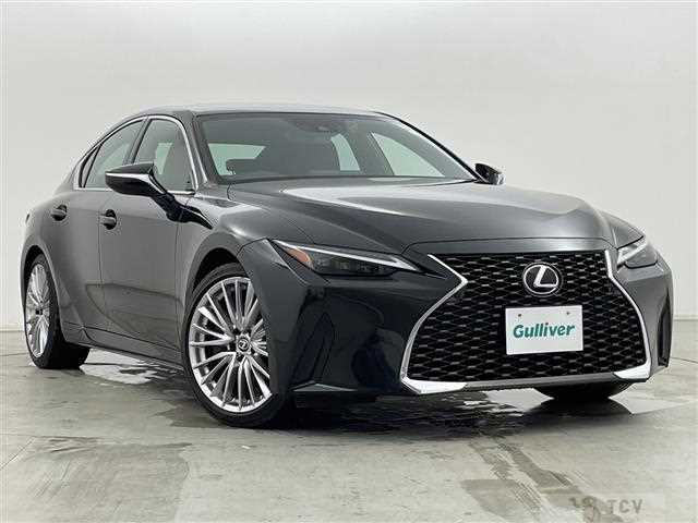 2023 Lexus IS