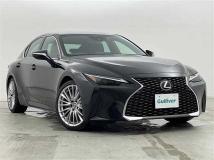 2023 Lexus IS