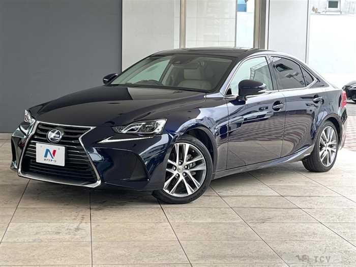 2017 Lexus IS