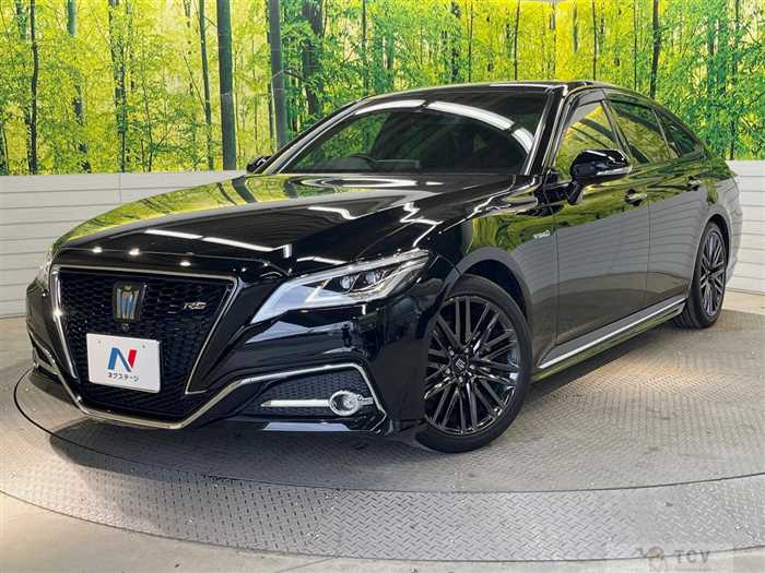2019 Toyota Crown Hybrid