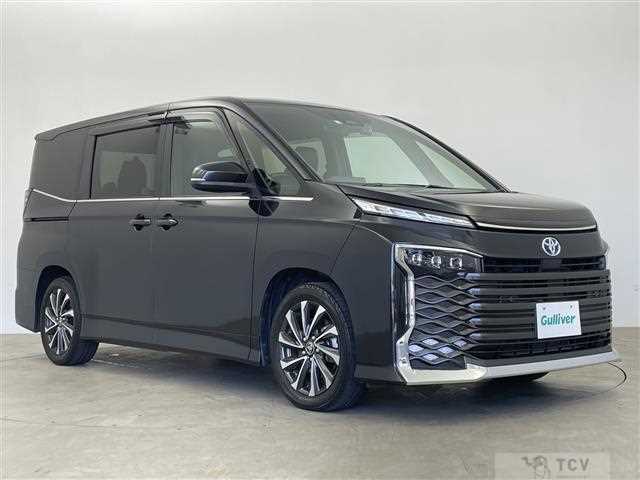 2022 Toyota Voxy