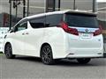 2022 Toyota Alphard Hybrid