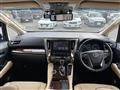 2022 Toyota Alphard Hybrid