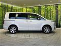 2024 Mitsubishi Delica D5