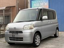 2011 Daihatsu Tanto