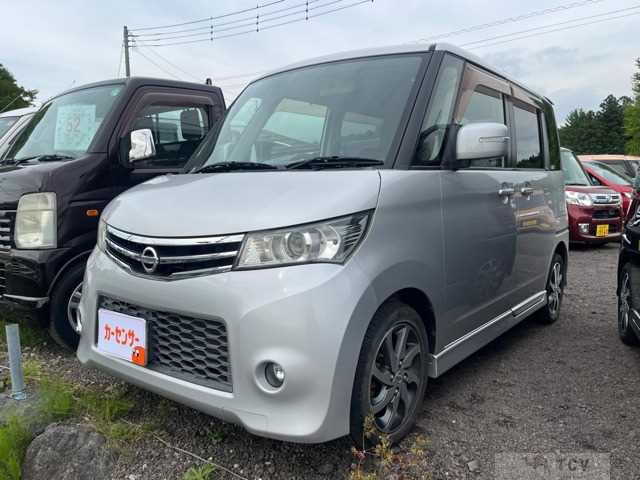 2011 Nissan ROOX