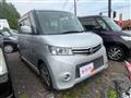 2011 Nissan ROOX