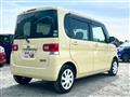 2011 Daihatsu Tanto