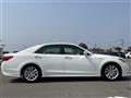 2015 Toyota Crown Hybrid