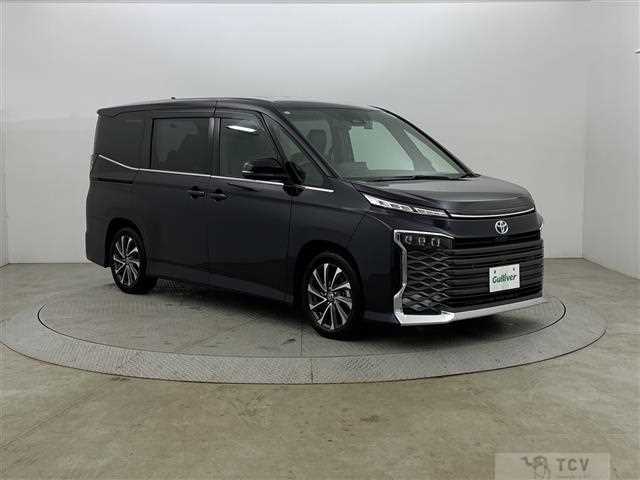 2023 Toyota Voxy