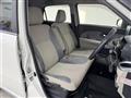 2018 Daihatsu Cast