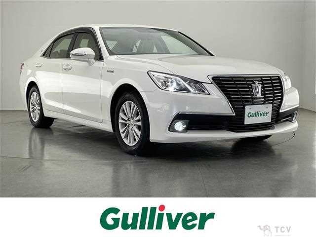 2013 Toyota Crown Hybrid
