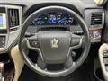 2013 Toyota Crown Hybrid