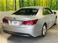 2013 Toyota Crown Hybrid