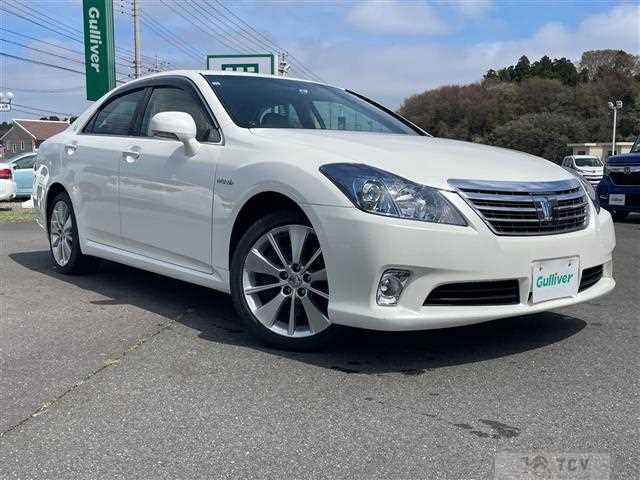 2011 Toyota Crown Hybrid