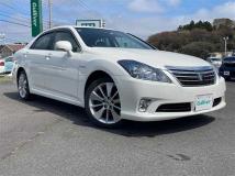 2011 Toyota Crown Hybrid