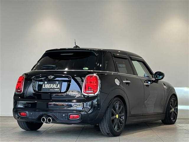 Used BMW MINI 2020 クーパー SD (44,607 km) - TCV (formerly Trade Car View)