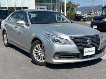 2013 Toyota Crown Hybrid