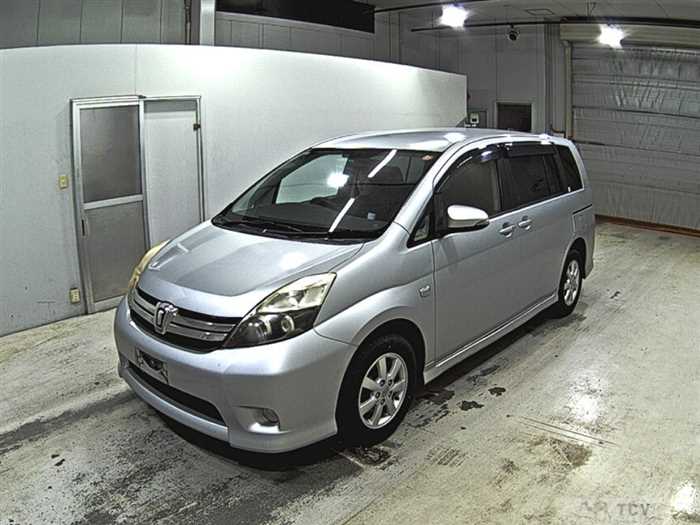 2013 Toyota Isis
