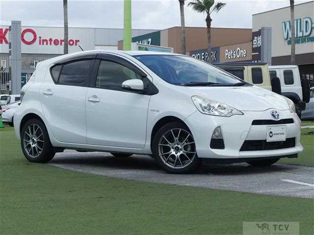 2013 Toyota AQUA