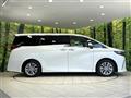 2025 Toyota Alphard Hybrid