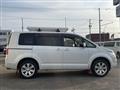 2016 Mitsubishi Delica D5