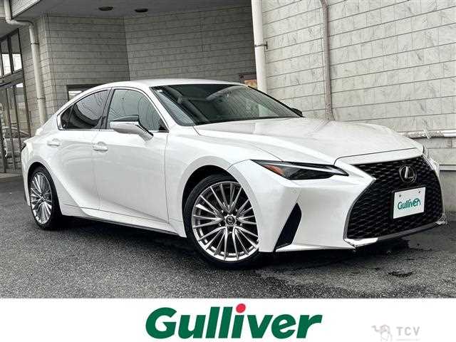 2021 Lexus IS