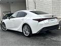 2021 Lexus IS
