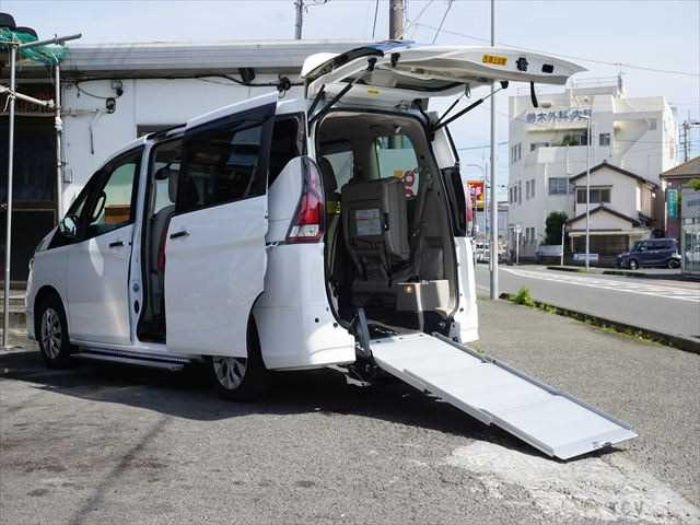 2017 Nissan Serena